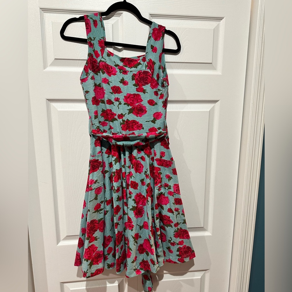 Effie’s Heart, Dolce Vita Dress, American Rose Print, Size Medium, NWT